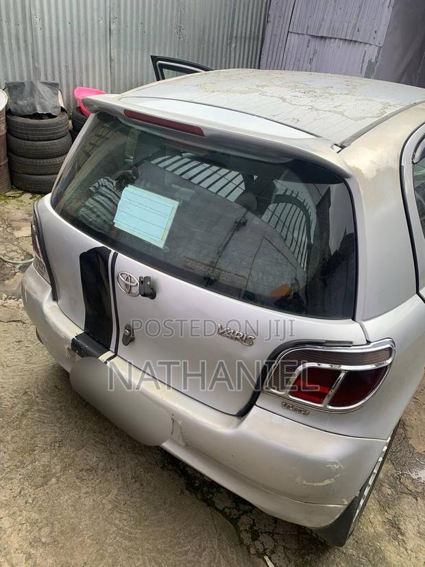 Toyota Yaris 1.4 2002 Silver