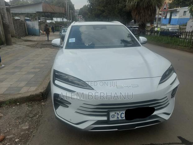 BYD Song Plus EV FWD 2024 White