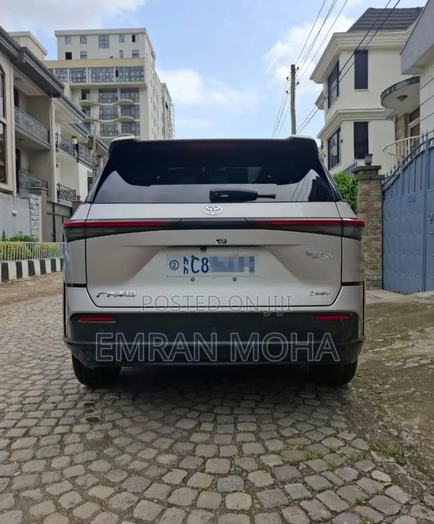 Toyota bZ3 2025 Beige