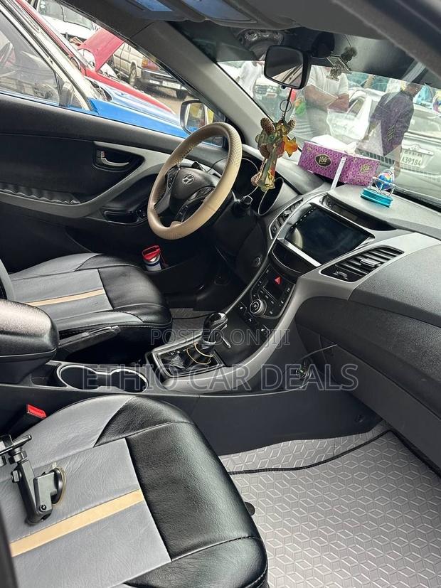 Hyundai Avante 2015 Silver