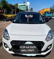 Suzuki Swift 2022 White for sale