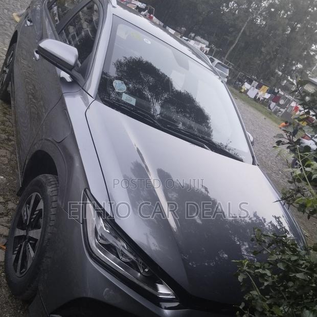 BYD E2 43 kWh 94 hp FWD 2025 Gray