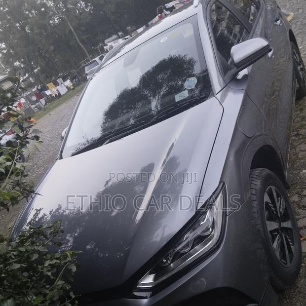 BYD E2 43 kWh 94 hp FWD 2025 Gray