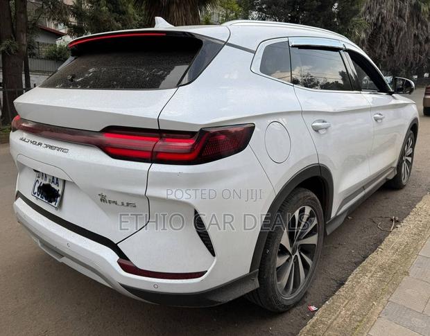 BYD Song Plus DM-i 2024 Ivory