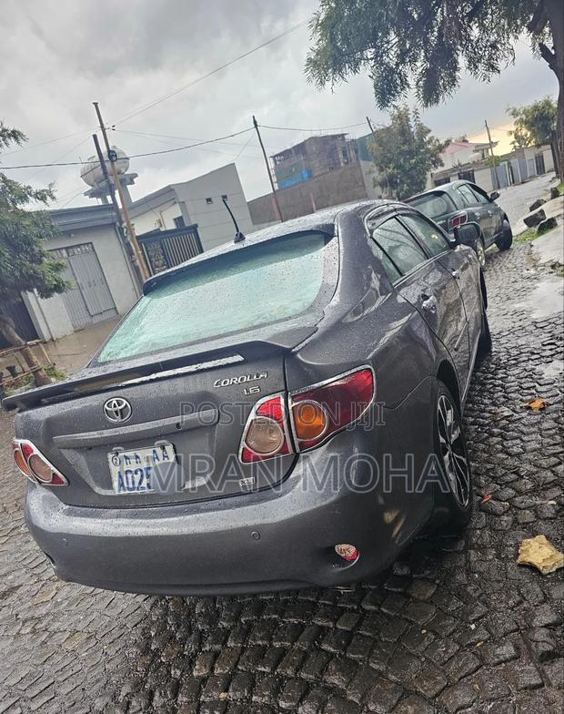 Toyota Corolla 2008 Gray