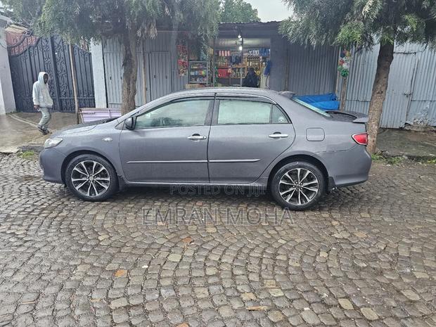 Toyota Corolla 2008 Gray