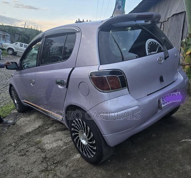 Toyota Vitz 2004 Pearl