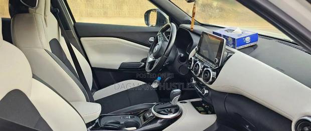 Nissan Juke 2021 White