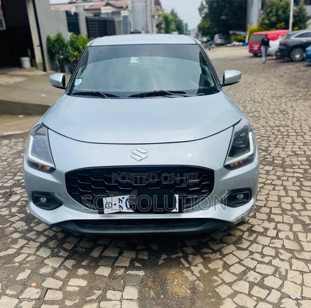 New Suzuki Swift 2024 Silver