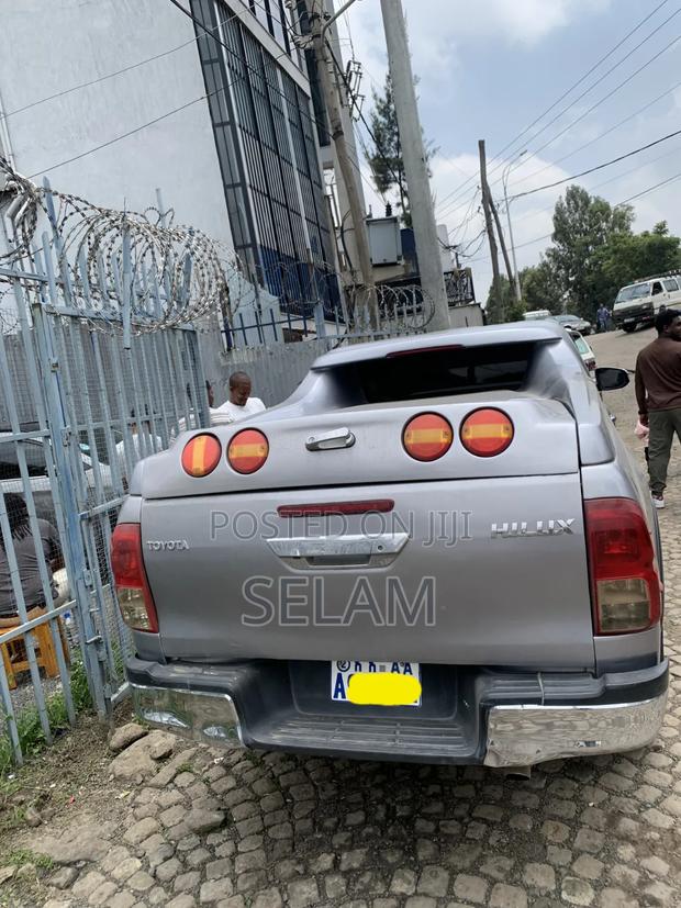 Toyota Hilux 2017 Silver