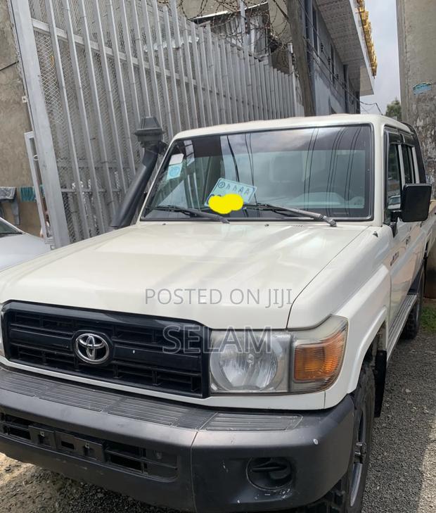 Toyota Land Cruiser 2019 White