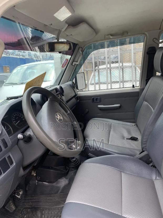 Toyota Land Cruiser 2019 White