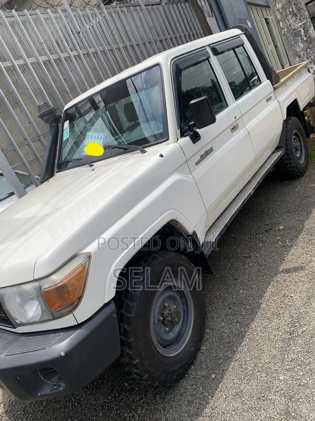 Toyota Land Cruiser 2019 White