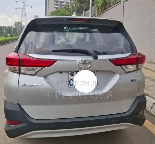 Toyota Rush 2022 Silver