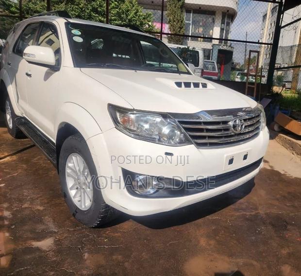 Toyota Fortuner 2013 White