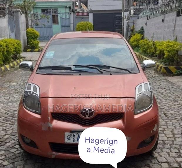 Toyota Yaris 2009 Orange