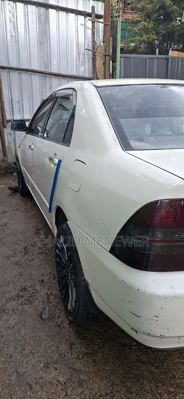 Toyota Corolla 2001 Ivory