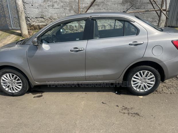 Suzuki RE 2021 Silver