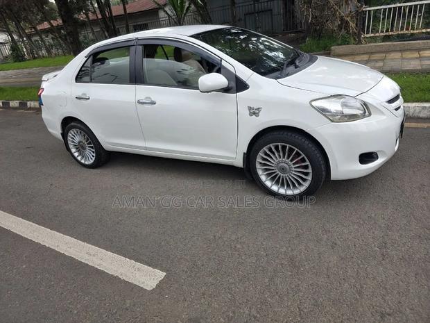 Toyota Yaris 2008 White