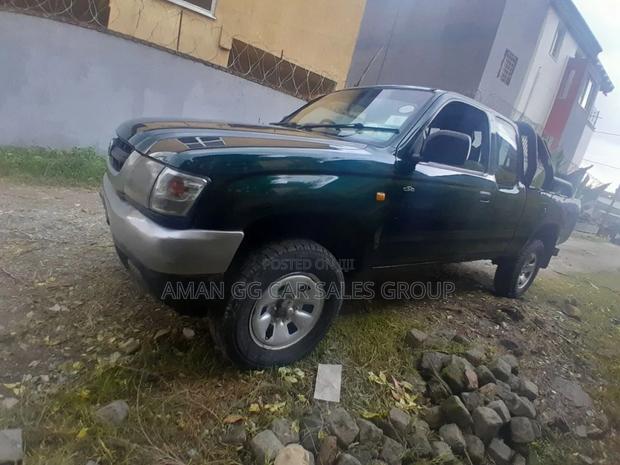 Toyota Hilux 2003 Green