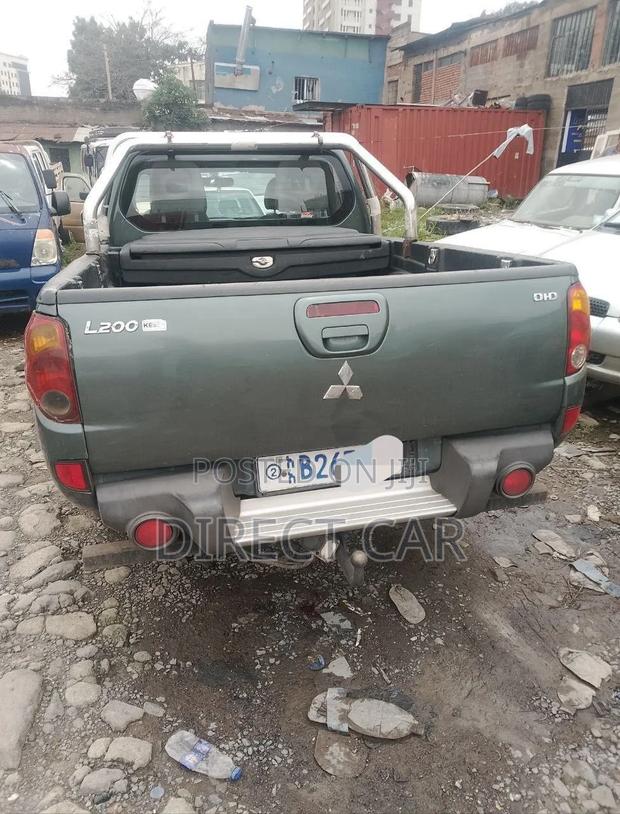 Mitsubishi L200 2008 Silver