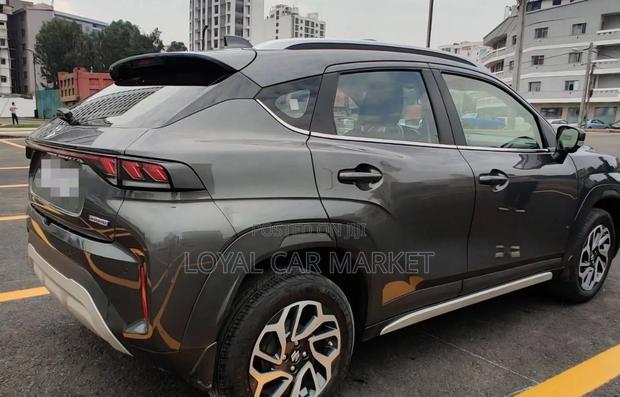Suzuki Fronx 2025 Gray