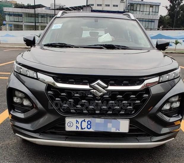 Suzuki Fronx 2025 Gray