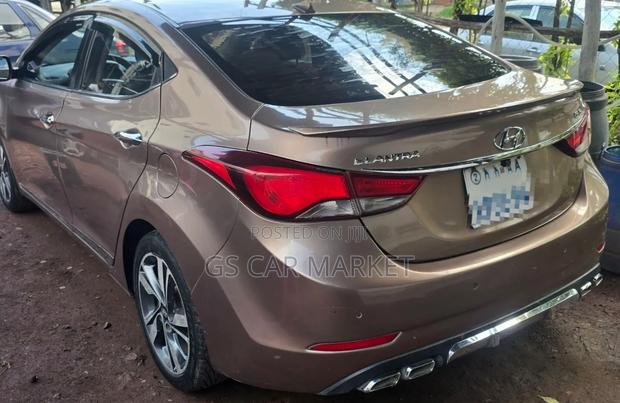 Hyundai Elantra 2014 Brown