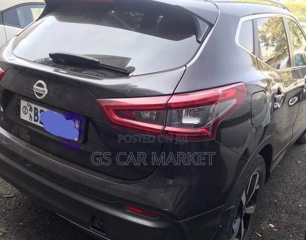 Nissan Qashqai 2018 Brown