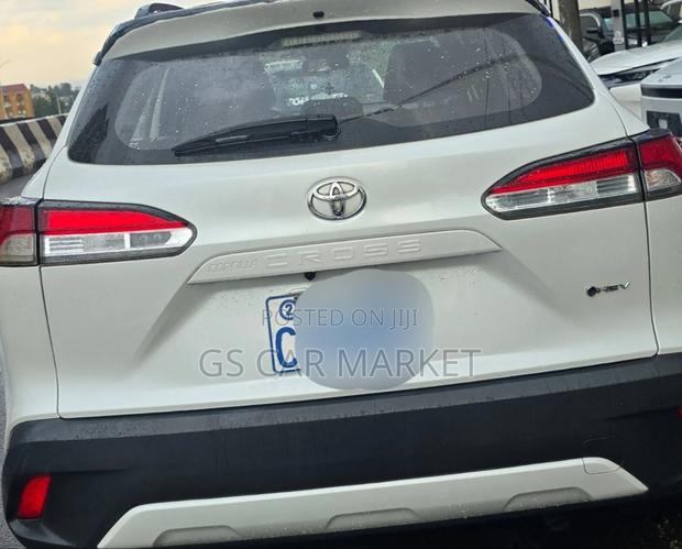 Toyota Corolla Cross 2024 White