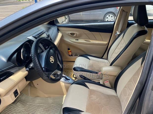 Toyota Yaris 2015 Black