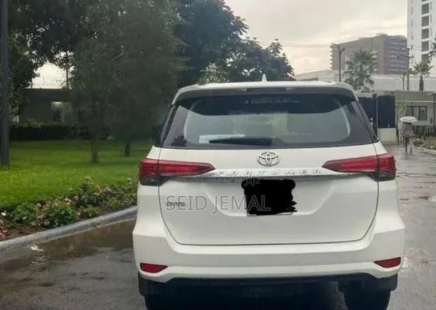Toyota Fortuner 2017 White