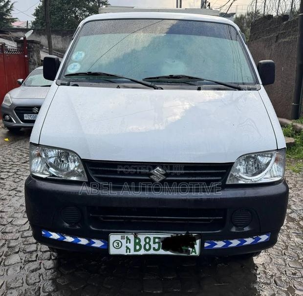 Suzuki Eeco 2024 Silver