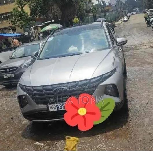 Hyundai Tucson 2022 Silver