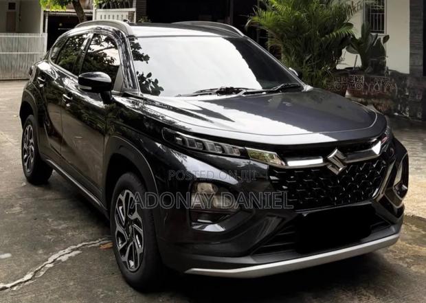 Suzuki Fronx 2025 Gray