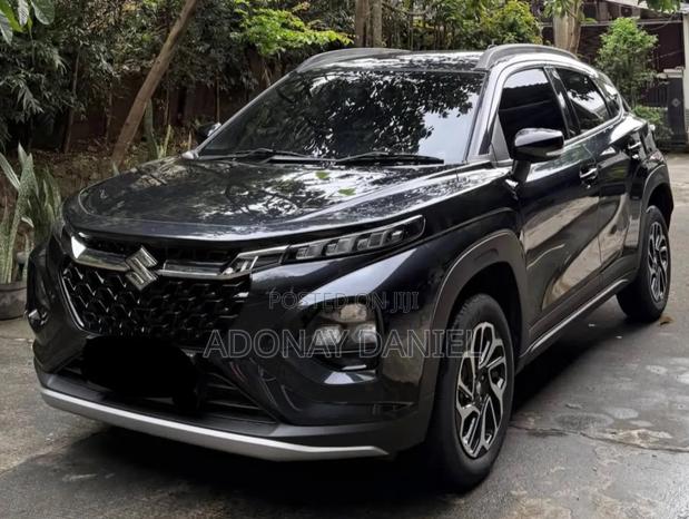 Suzuki Fronx 2025 Gray