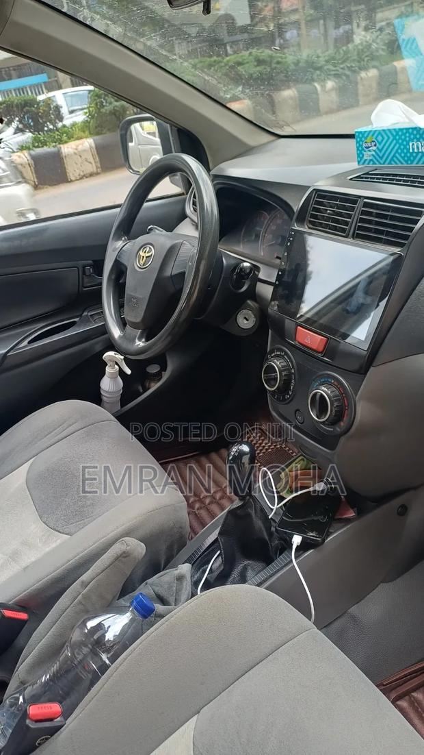 Toyota Avanza 2013 Silver