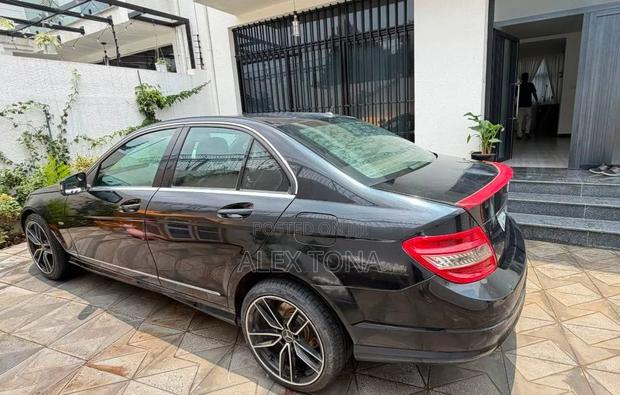 Mercedes-Benz C180 2008 Black