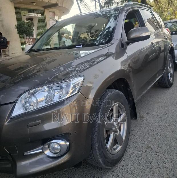 Toyota RAV4 2012 Gray