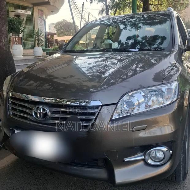 Toyota RAV4 2012 Gray