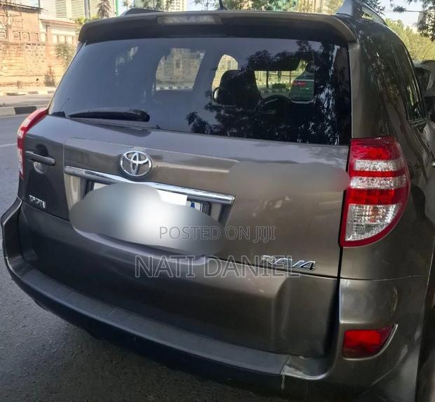 Toyota RAV4 2012 Gray