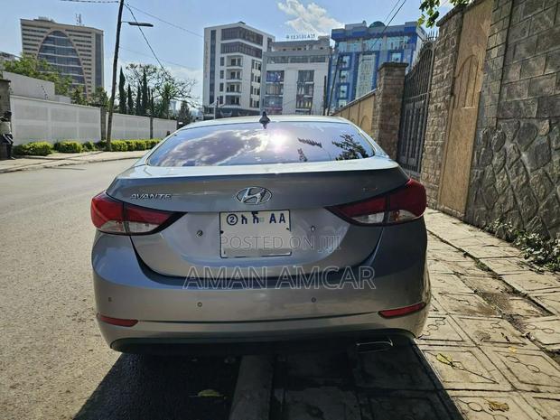 Hyundai Avante 2015 Gray