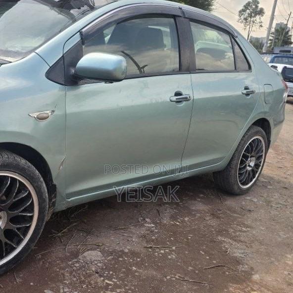 Toyota Yaris 2006