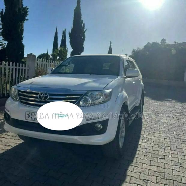 Toyota Fortuner 2014 White