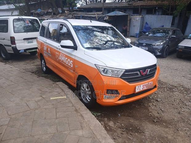 Wuling Hongguang S 2021 White