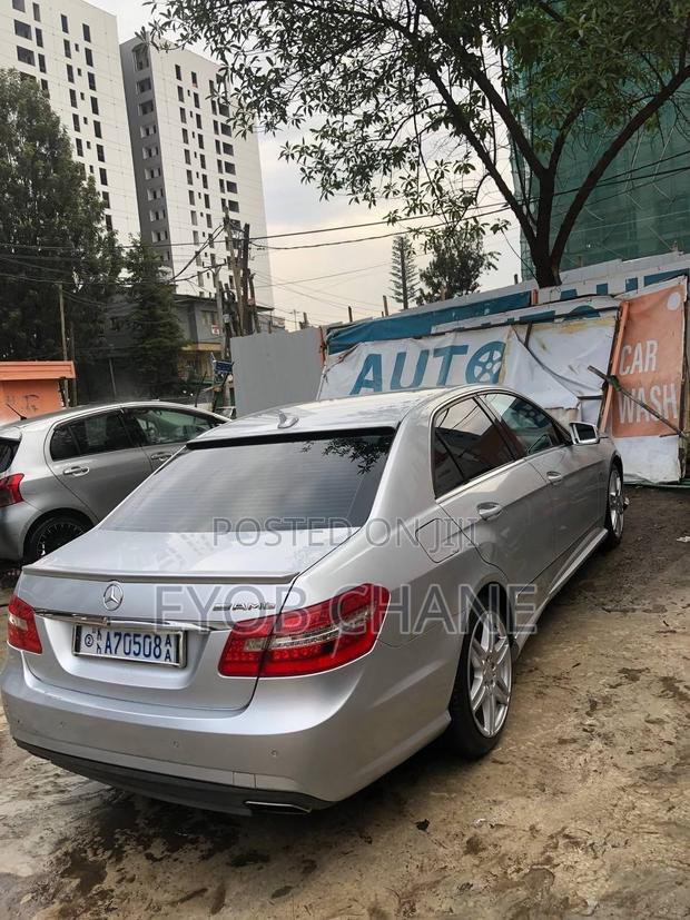 Mercedes-Benz E200 2013 Silver