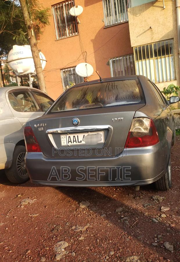 Geely Emgrand EC7 2012