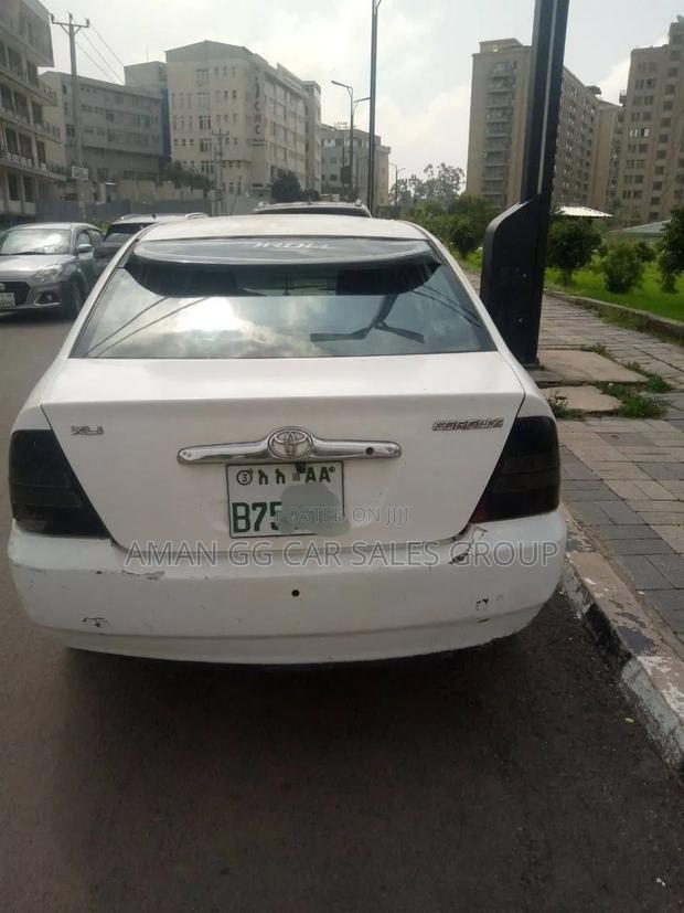 Toyota Corolla 2001 White
