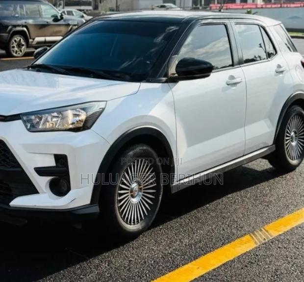 Toyota Raize 2022 White