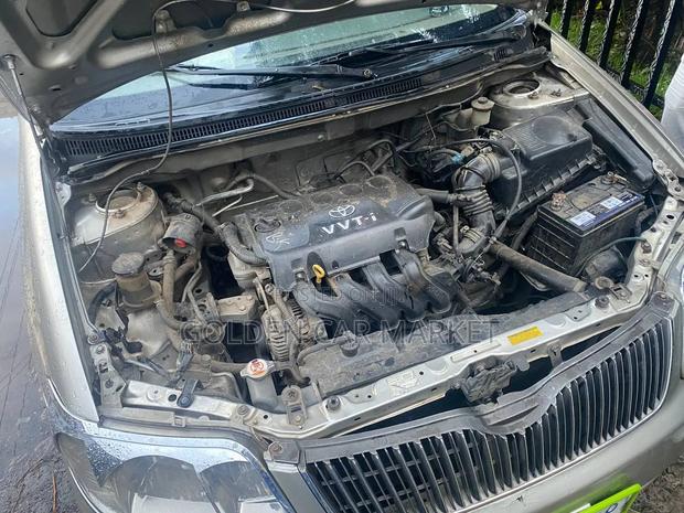 Toyota Corolla 2004 Silver